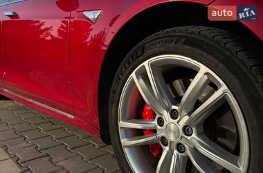 Лифтбек Tesla Model S 2016 в Одессе