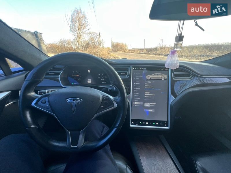 Лифтбек Tesla Model S 2015 в Броварах