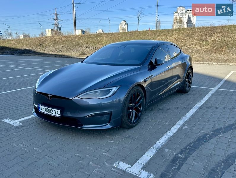 Лифтбек Tesla Model S 2023 в Киеве