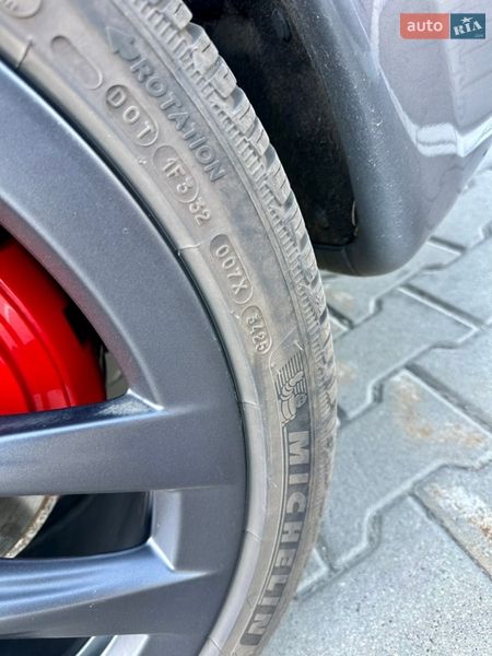 Лифтбек Tesla Model S 2023 в Киеве