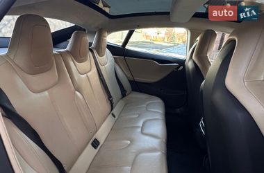 Лифтбек Tesla Model S 2015 в Киеве