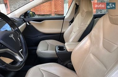 Лифтбек Tesla Model S 2015 в Киеве