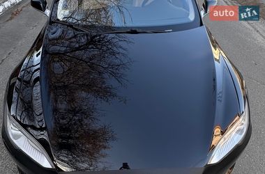Лифтбек Tesla Model S 2015 в Киеве