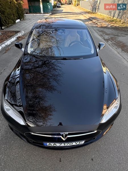 Лифтбек Tesla Model S 2015 в Киеве фото 12 Лифтбек Tesla Model S 2015 в Киеве