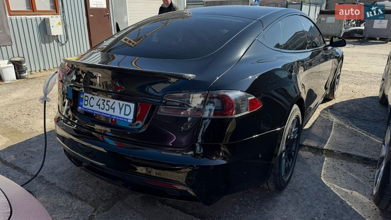 Лифтбек Tesla Model S 2021 в Львове