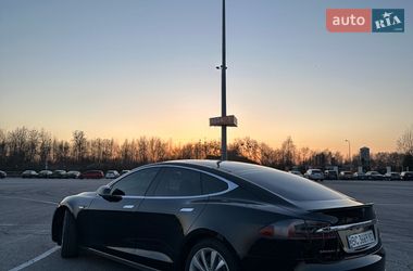 Лифтбек Tesla Model S 2014 в Львове