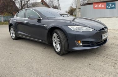Лифтбек Tesla Model S 2015 в Харькове