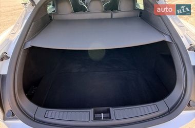 Лифтбек Tesla Model S 2018 в Киеве