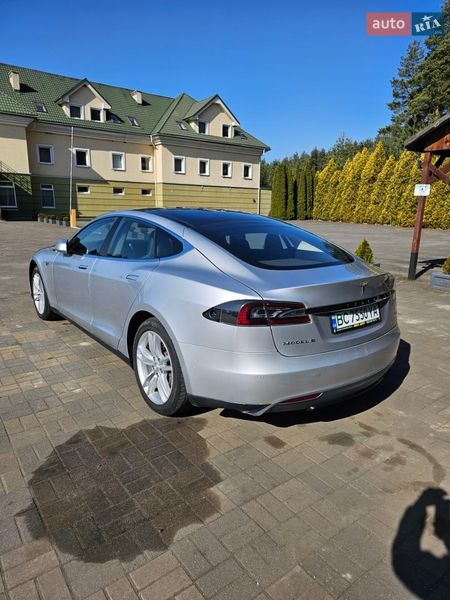 Ліфтбек Tesla Model S 2015 в Судовій Вишні