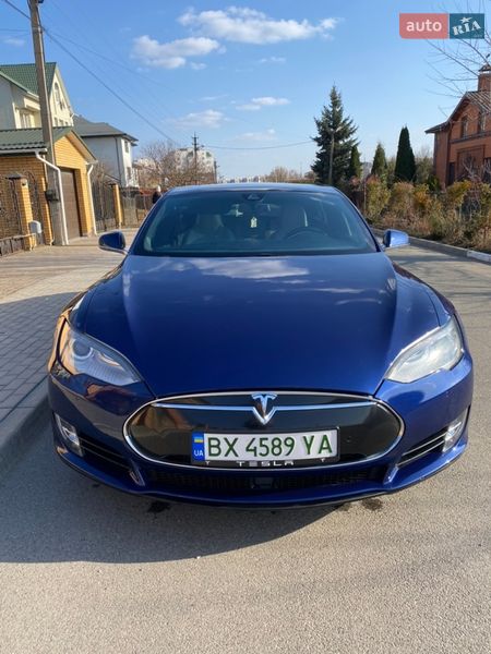 Ліфтбек Tesla Model S 2015 в Хмельницькому