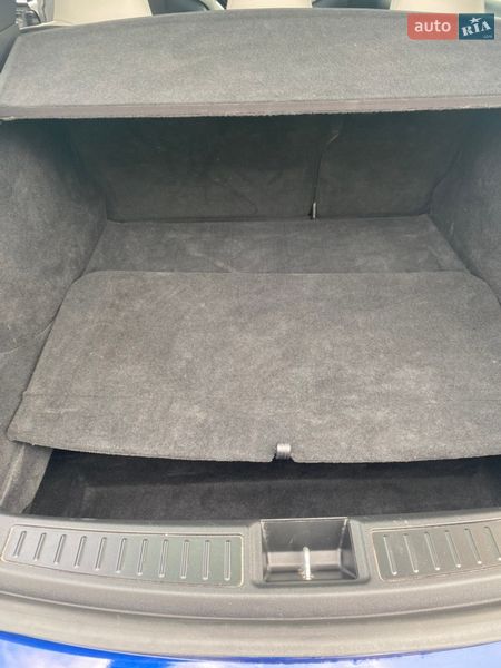 Ліфтбек Tesla Model S 2015 в Хмельницькому