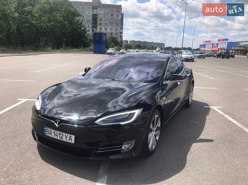 Ліфтбек Tesla Model S 2020 в Кропивницькому