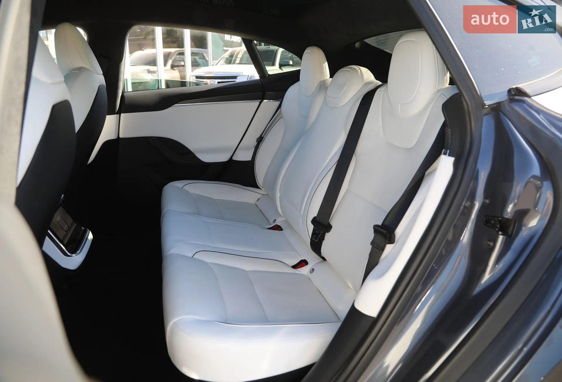 2022 Tesla Model S - мініатюра 13