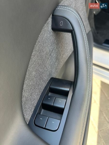 Ліфтбек Tesla Model S 2022 в Києві
