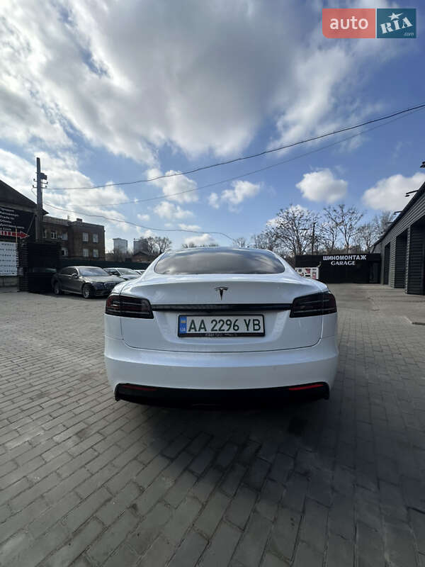 Ліфтбек Tesla Model S 2022 в Києві