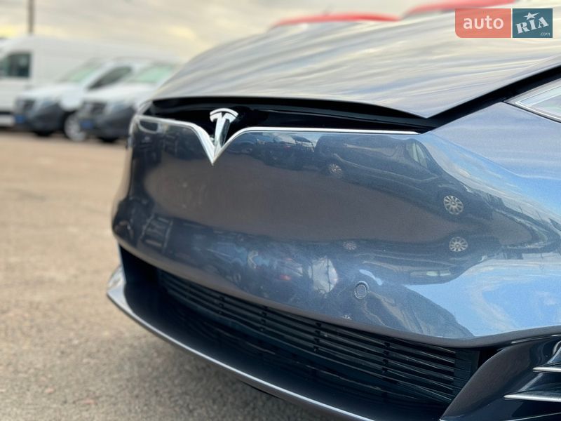 Ліфтбек Tesla Model S 2017 в Києві