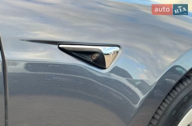Лифтбек Tesla Model S 2017 в Киеве