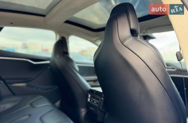Лифтбек Tesla Model S 2017 в Киеве
