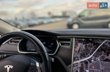 Лифтбек Tesla Model S 2017 в Киеве