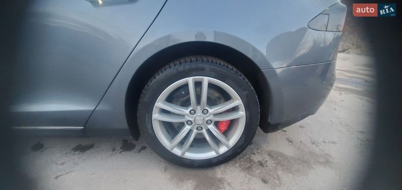 Лифтбек Tesla Model S 2014 в Виннице фото 11 Лифтбек Tesla Model S 2014 в Виннице