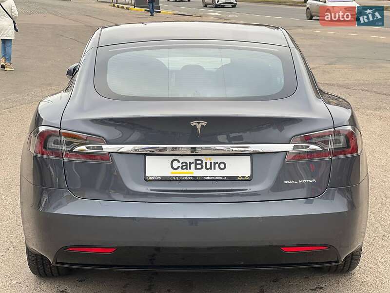 Лифтбек Tesla Model S 2020 в Одессе