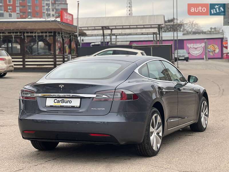Лифтбек Tesla Model S 2020 в Одессе