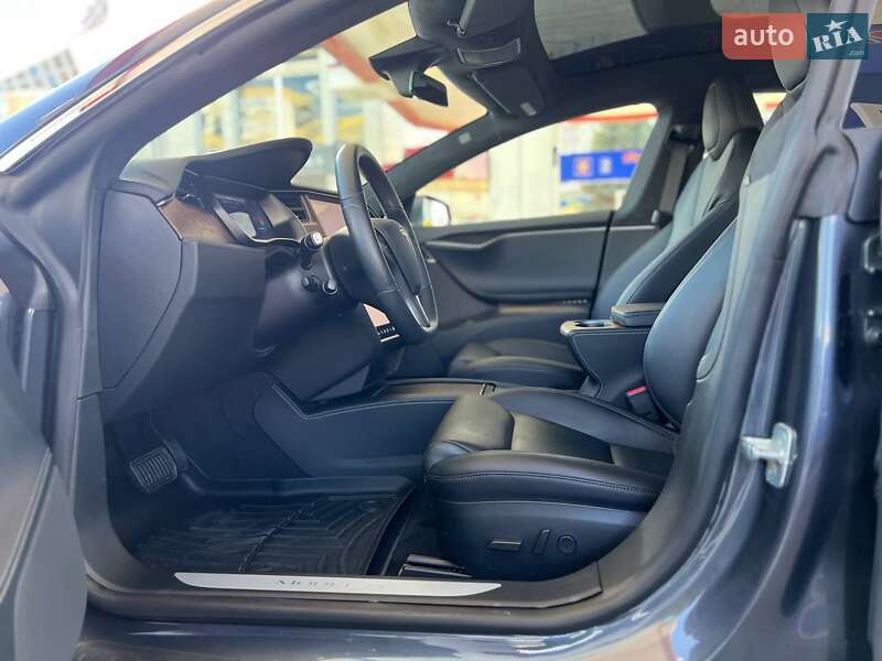 Лифтбек Tesla Model S 2020 в Одессе