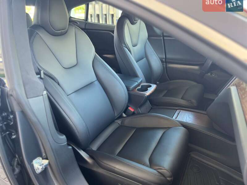 Лифтбек Tesla Model S 2020 в Одессе