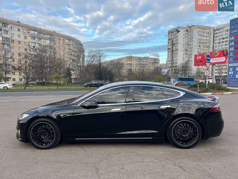 Лифтбек Tesla Model S 2019 в Одессе