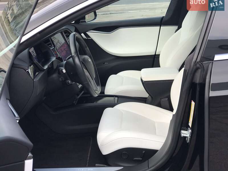 Лифтбек Tesla Model S 2019 в Одессе