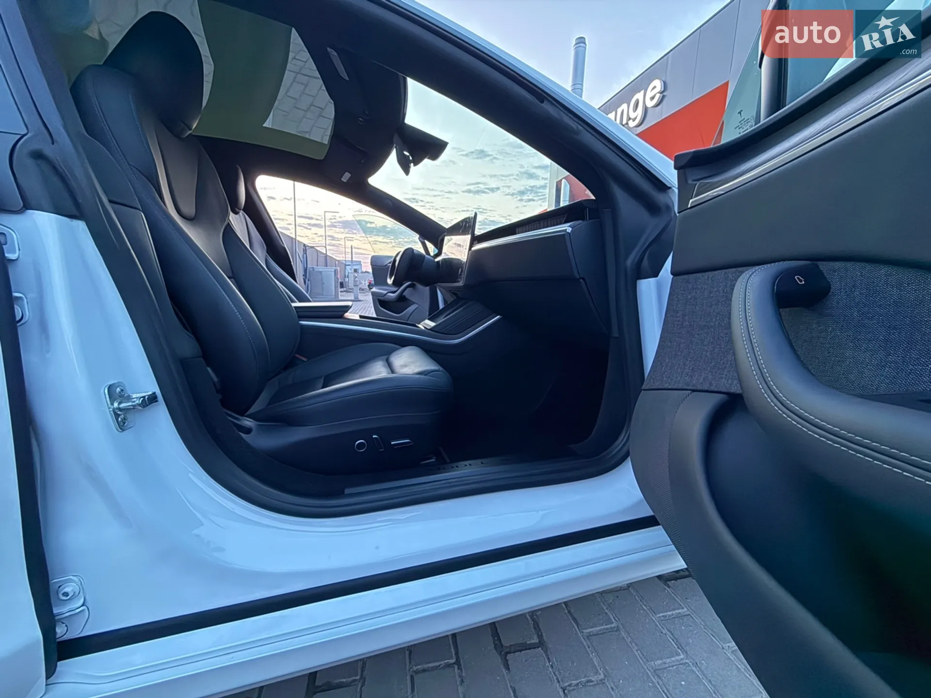 2022 Tesla Model S - мініатюра 20
