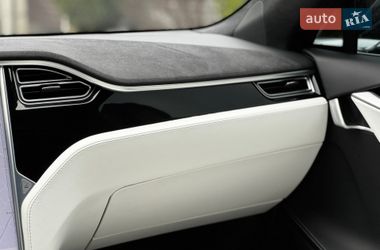 Лифтбек Tesla Model S 2017 в Киеве
