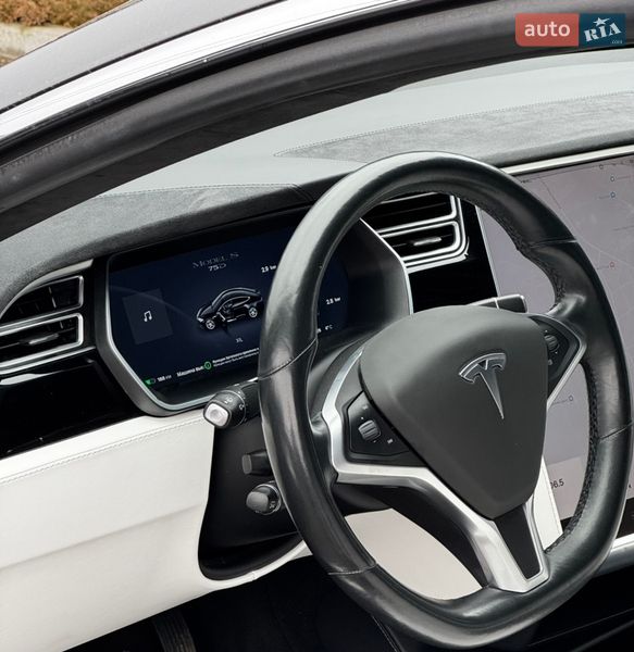 Лифтбек Tesla Model S 2017 в Киеве фото 17 Лифтбек Tesla Model S 2017 в Киеве