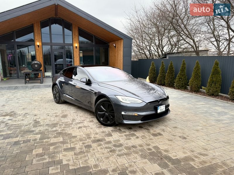 Лифтбек Tesla Model S 2021 в Виннице