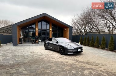 Лифтбек Tesla Model S 2021 в Виннице