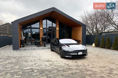 Лифтбек Tesla Model S 2021 в Виннице