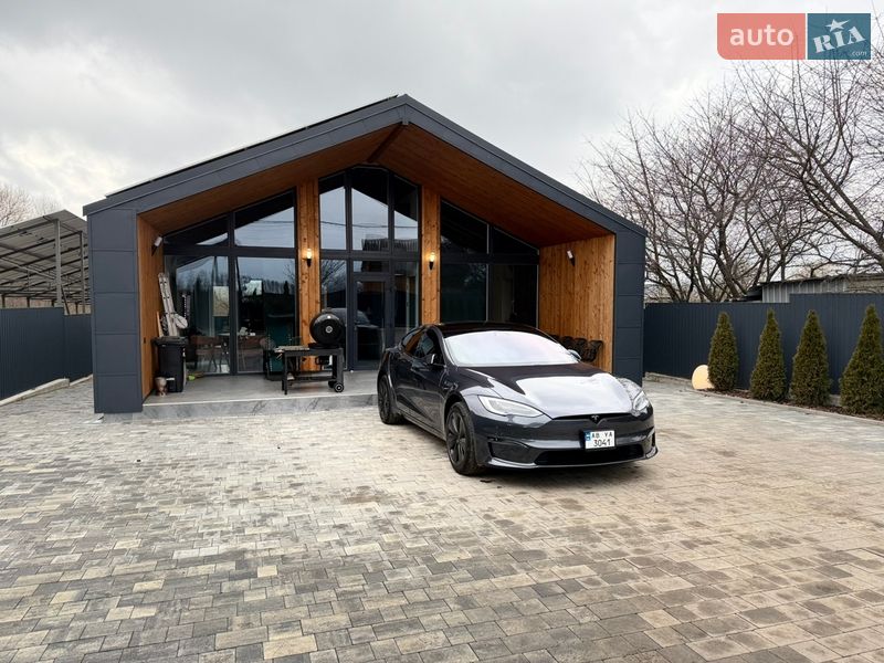 Лифтбек Tesla Model S 2021 в Виннице
