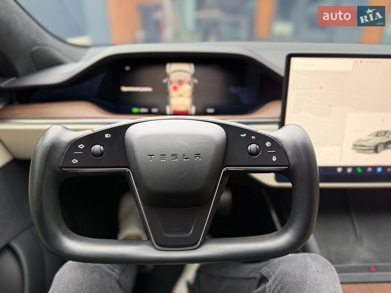 Лифтбек Tesla Model S 2021 в Виннице