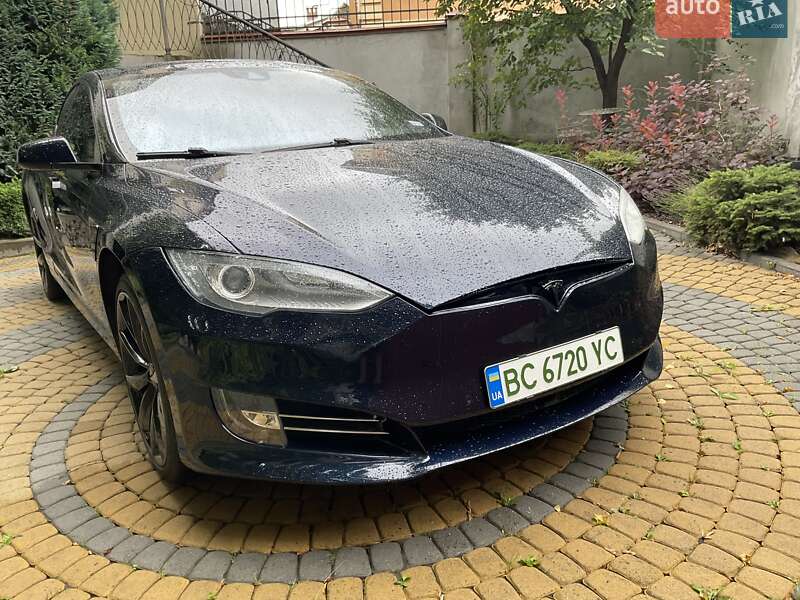Лифтбек Tesla Model S 2014 в Львове фото Лифтбек Tesla Model S 2014 в Львове