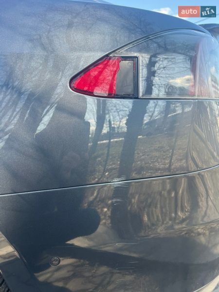 Лифтбек Tesla Model S 2015 в Львове