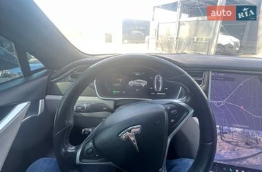 Лифтбек Tesla Model S 2015 в Львове