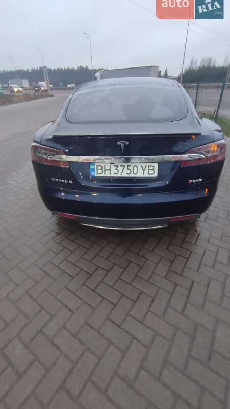 Tesla Model S 2013