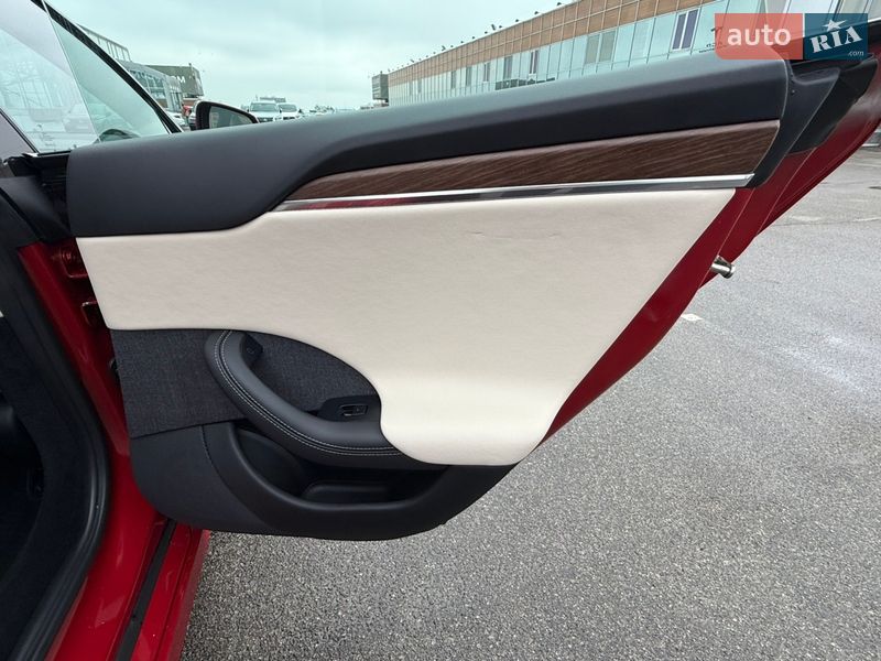 Лифтбек Tesla Model S 2022 в Петропавловской Борщаговке фото 52 Лифтбек Tesla Model S 2022 в Петропавловской Борщаговке