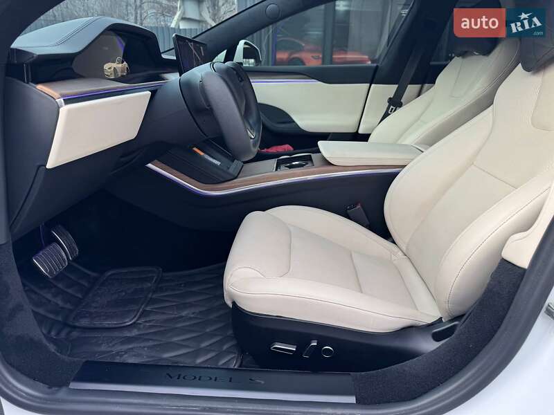 Ліфтбек Tesla Model S 2021 в Дніпрі