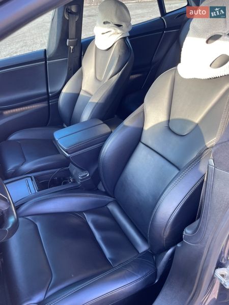 Лифтбек Tesla Model S 2018 в Борисполе