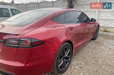 Лифтбек Tesla Model S 2023 в Староконстантинове