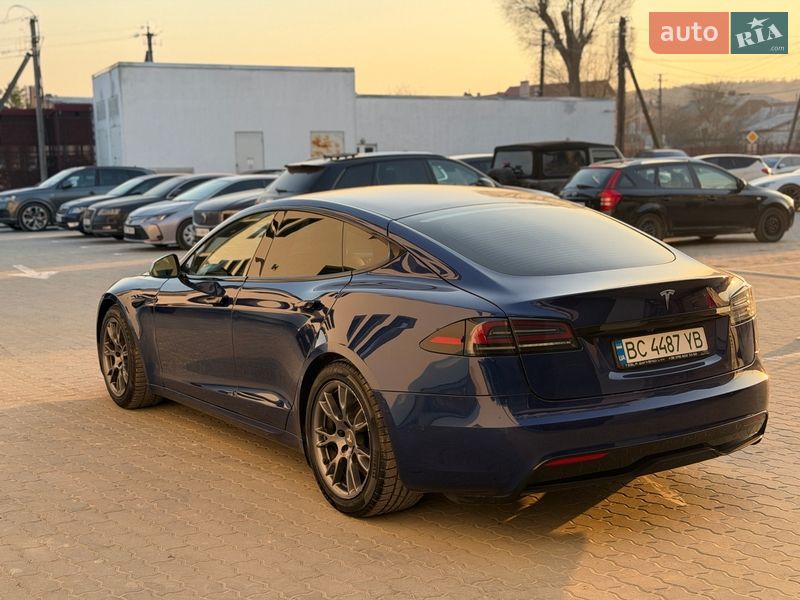 Лифтбек Tesla Model S 2022 в Львове