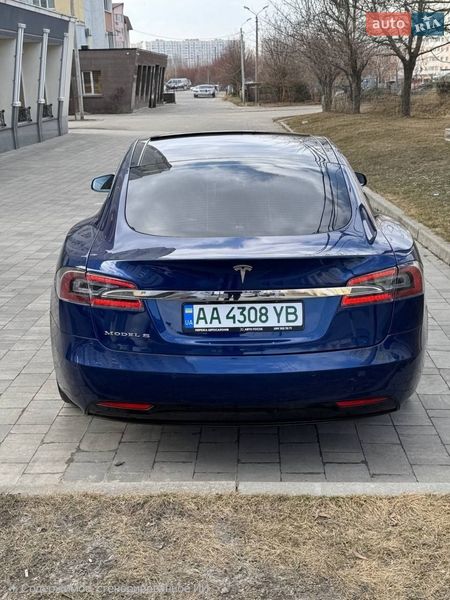 Лифтбек Tesla Model S 2017 в Киеве фото 4 Лифтбек Tesla Model S 2017 в Киеве