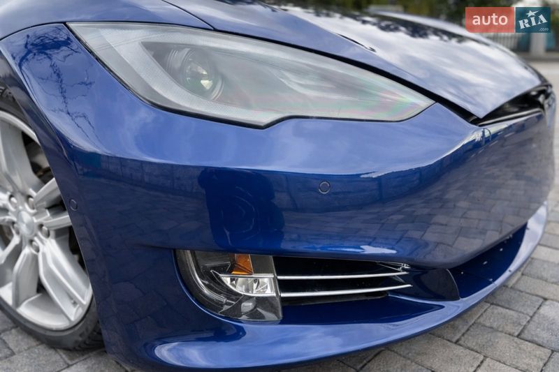 Лифтбек Tesla Model S 2015 в Харькове