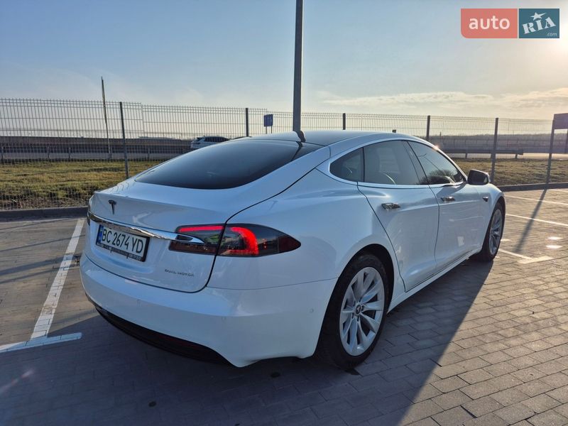Лифтбек Tesla Model S 2020 в Борисполе